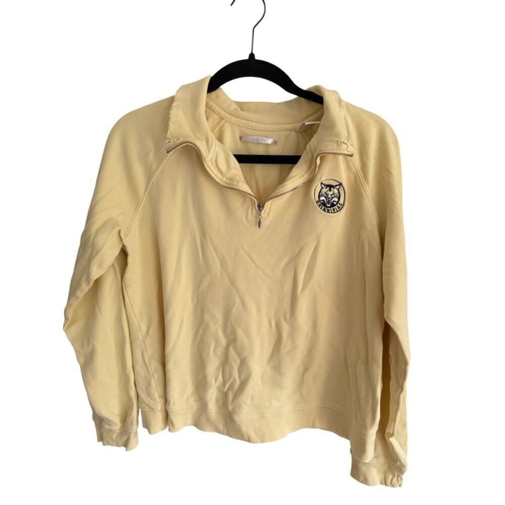Quinnipiac Bobcats Distressed Quarter Zip Pullover XL Butter Yellow